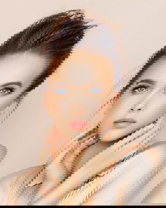 model thumb